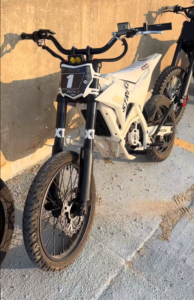 Strike e-moto