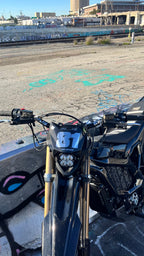 GLOSS BLACK SURRON ULTRA BEE HANDLEBARS.