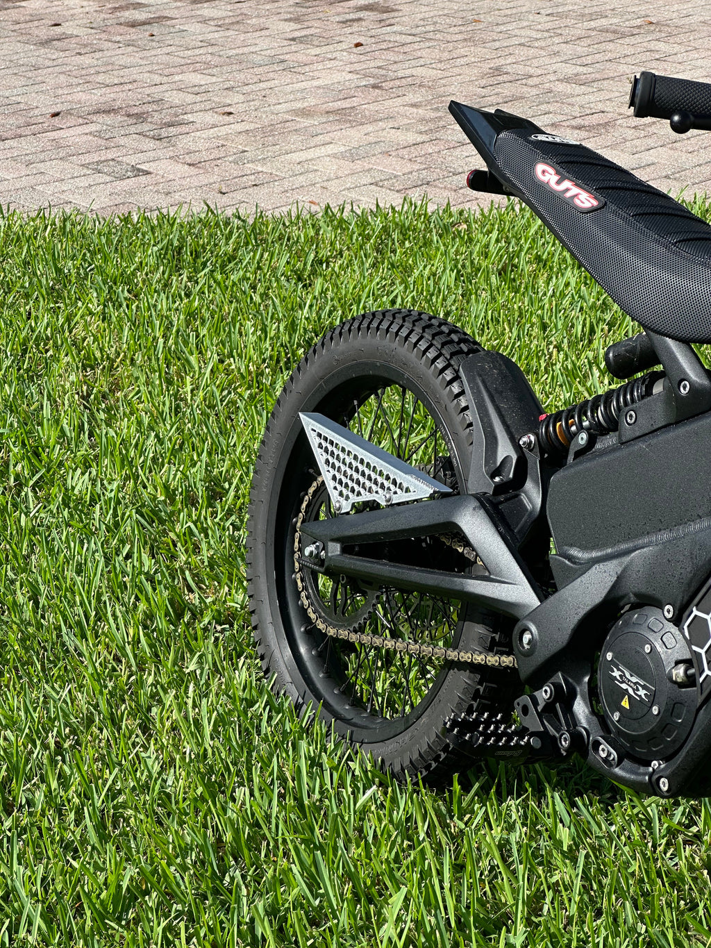 “STINGER” CHAIN GUARD