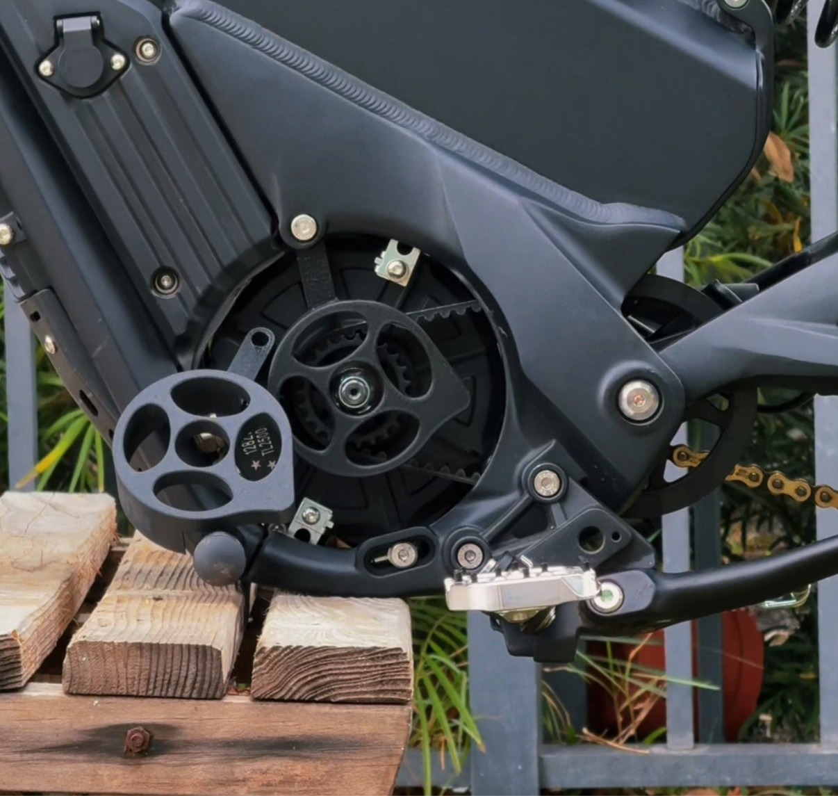 PLASTIC V1 Talaria XXX Motor Cover