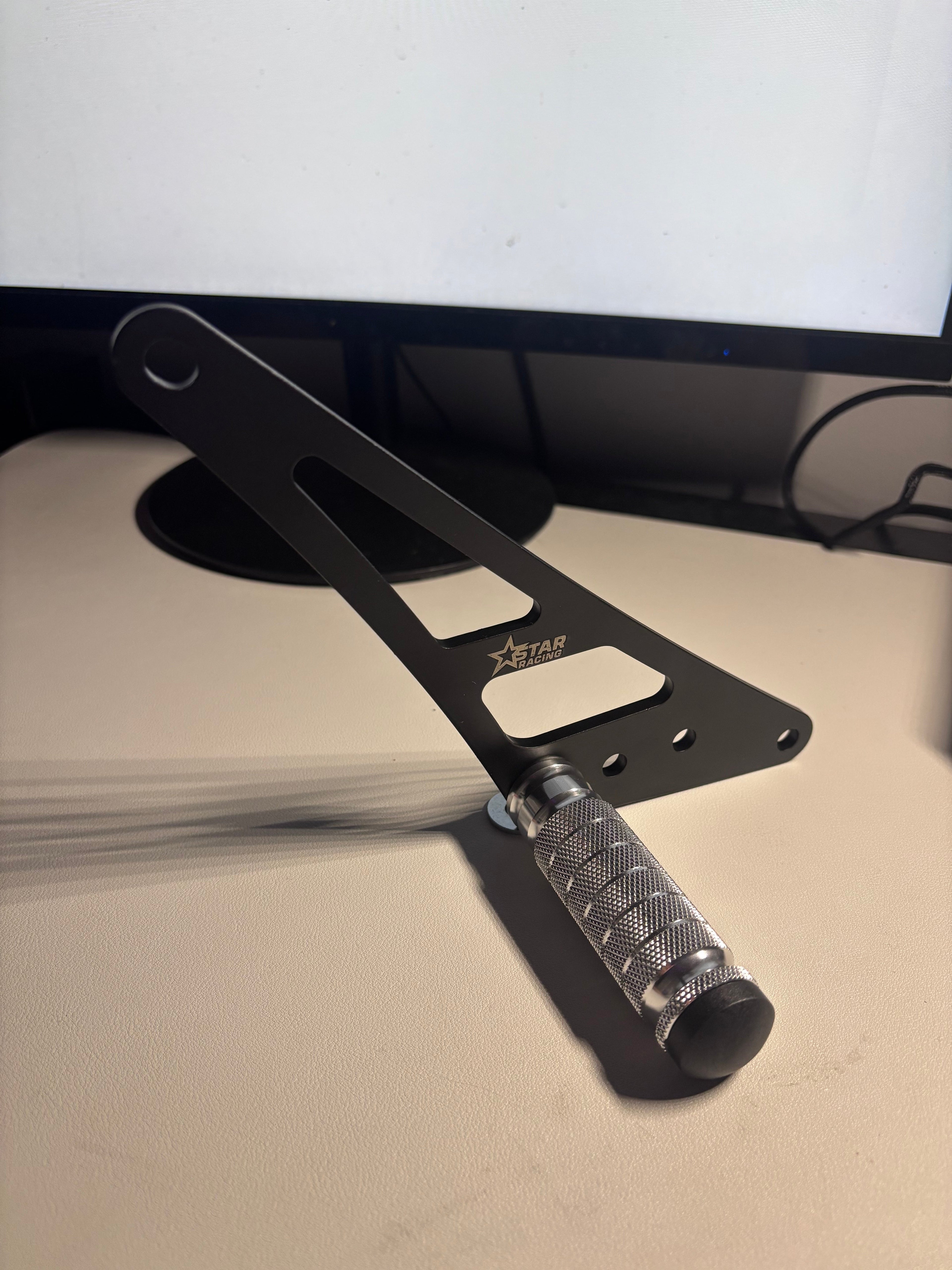 Ultra bee foot lock
