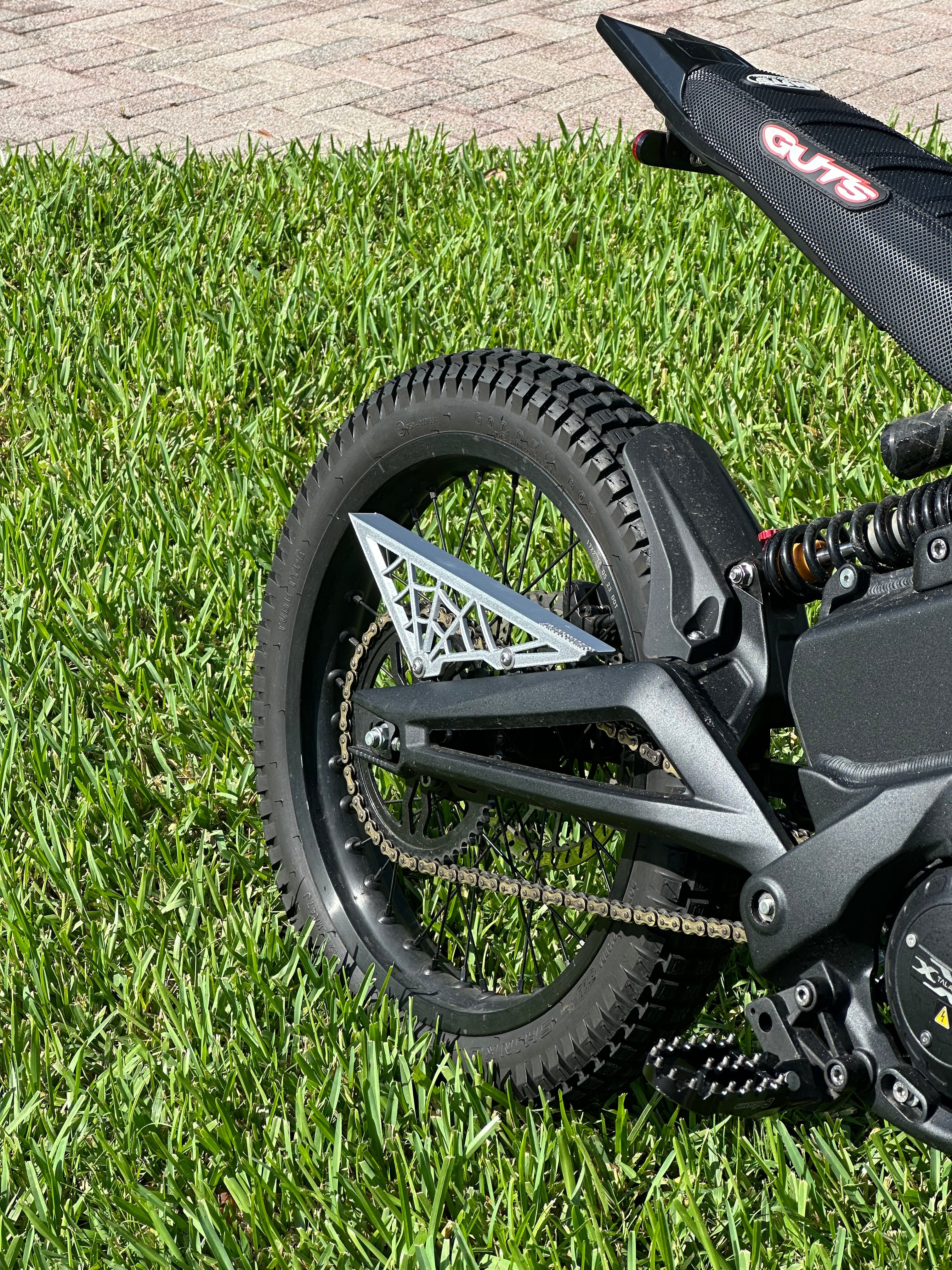 “ARACHNID” CHAIN GUARD