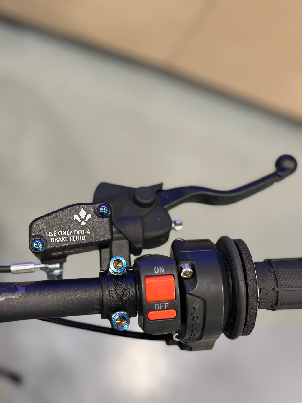 Titanium Reservoir Bolts