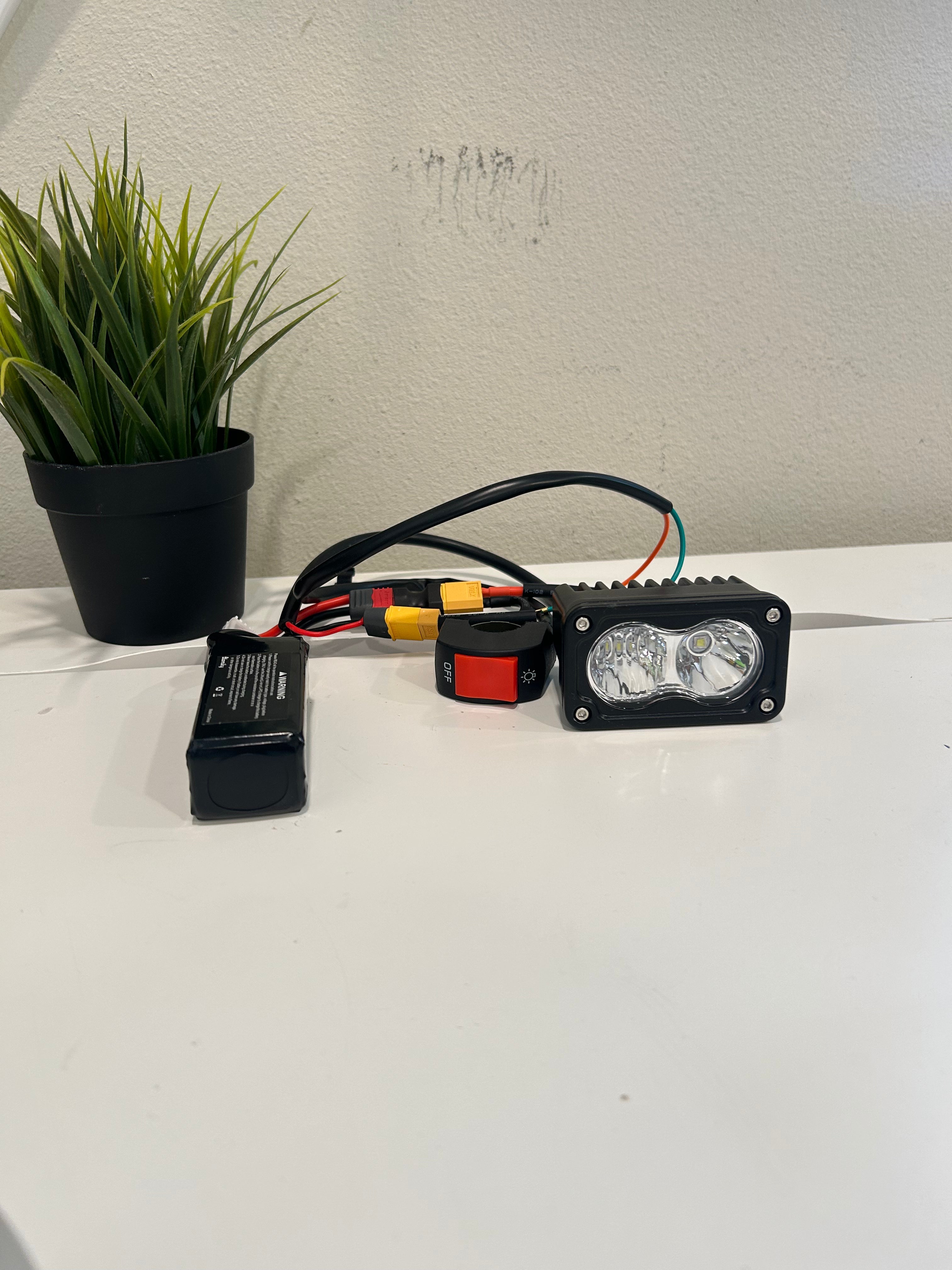 Handlebar ON/OFF switch